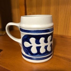 Williamsburg pottery mug